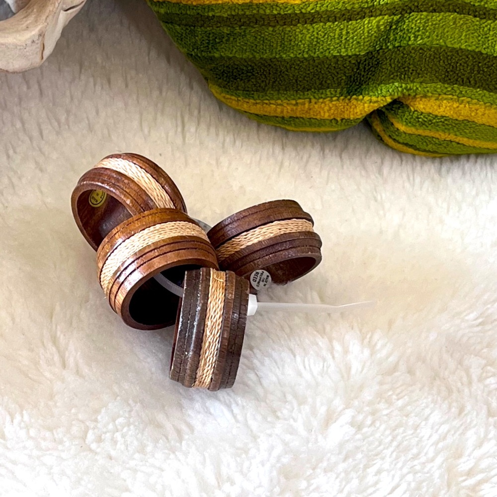 VTG Reed Napkin Rings | Set of 4 - Picture 2 of 4